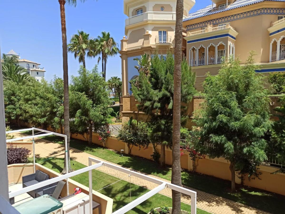 Apartamento 1 dormitorio en primera línea de playa Isla Canela Exterior foto